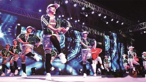 吃瓜网红跳舞是谁唱的歌,这首歌曲究竟是谁演唱的？