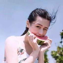 网红吃瓜微信头像图片女,揭秘网络红人的幕后生活