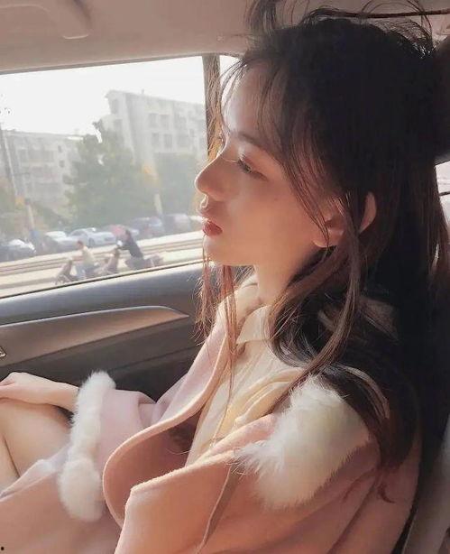 吃瓜女网红头像高清图片,揭秘吃瓜女网红高清头像背后的魅力