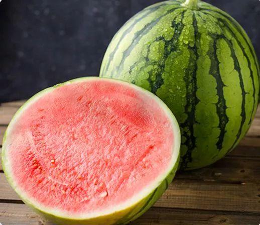 抖音网红小尘吃瓜