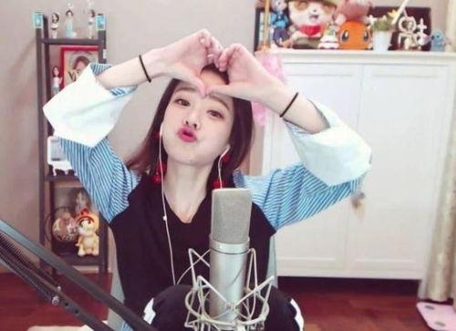 网红炮姐吃瓜,揭秘网红圈幕后故事 第3张 网红炮姐吃瓜,揭秘网红圈幕后故事 第3张