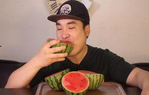 网曝网红吃瓜,揭秘网络红人的真实一面  第3张